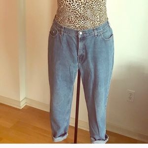 Vintage Levi’s 550 Mom Jeans